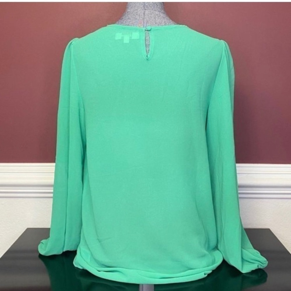Umgee green sheer blouse with decorative top
sz M - Picture 2 of 5